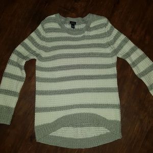 RUE 21 SWEATER